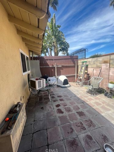 1541 La Palma Ave, Anaheim CA  92801-1931 exterior