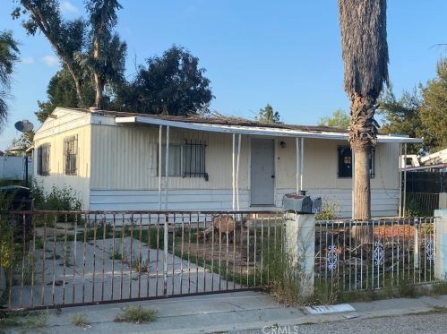 17148 Esperanza Dr, Perris, CA 92570-8035