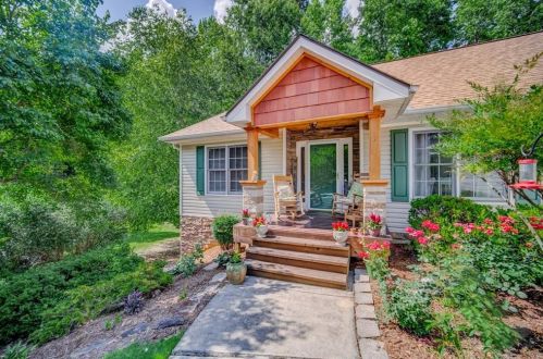 957 Taylors Farm Ct, Holly Springs, GA 30115-4337