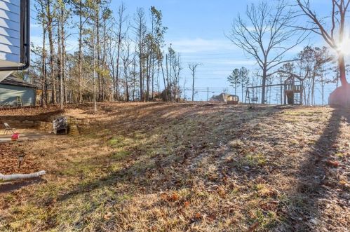 945 Brookmont Dr, Marietta, GA 30064-3866
