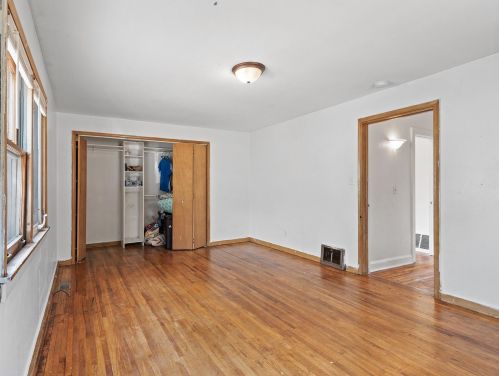 885 Algonquin Ave, Saint Paul MN  55119-3704 exterior