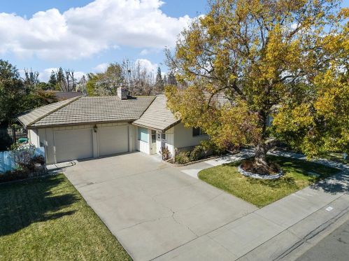 331 La Setta Dr, Lodi, CA 95242-3319