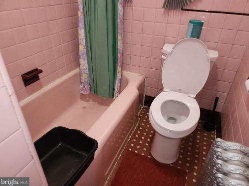 4937 11 St, Philadelphia PA 19112-1308 exterior