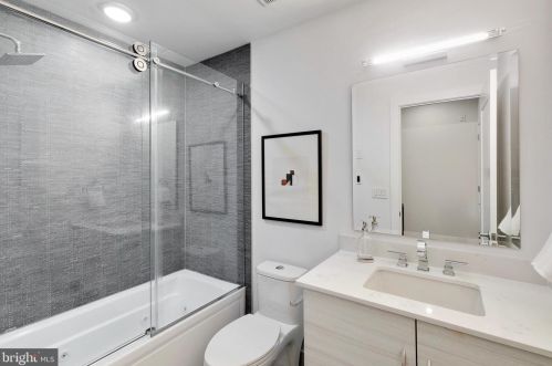 1220 Kater St, Philadelphia PA 19147-2011 exterior