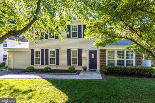 12611 Builders Rd, Herndon, VA 20170-2924