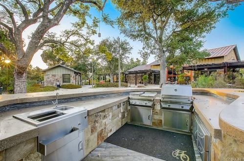 225 Wicker, Irvine CA  92618-1170 exterior