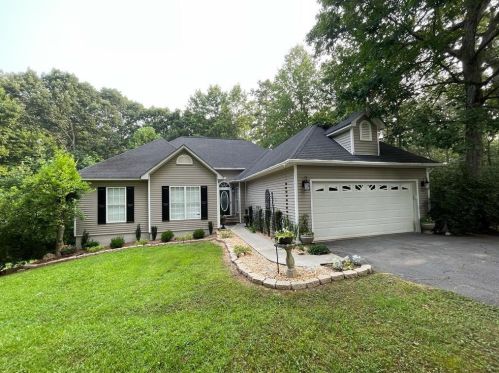 820 Harvey Fields Dr, Holly Springs, GA 30114-7146