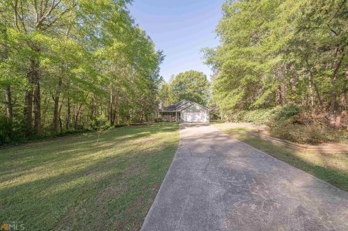 33 Douglas Dr, Ellerslie, GA 31807-5631