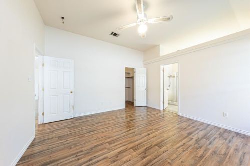 4719 Castleman Dr, Austin TX  78725-1720 exterior