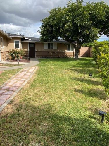 1776 Laurel Pl, Anaheim, CA 92801-4555