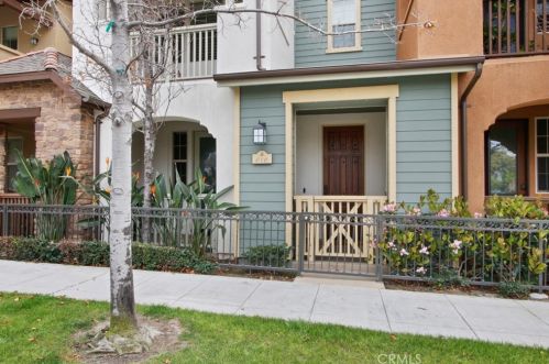 616 Melrose St, Anaheim, CA 92805-4766