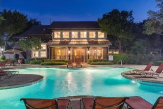 3014 William Cannon Dr, Austin TX  78745-5135 exterior