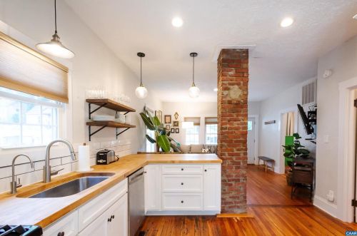 1112 Montrose Ave, Charlottesville VA  22902-6236 exterior