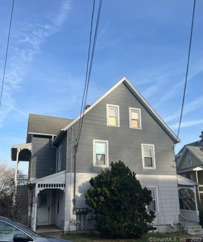 105 Oak Ave, Huntington CT  06484-3034 exterior