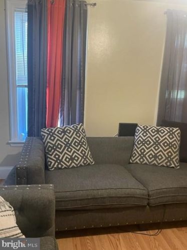 27 Kent St, Trenton NJ 08611-1018 exterior