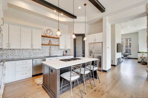 7837 Inverness Blvd, Englewood, CO 80112-5712