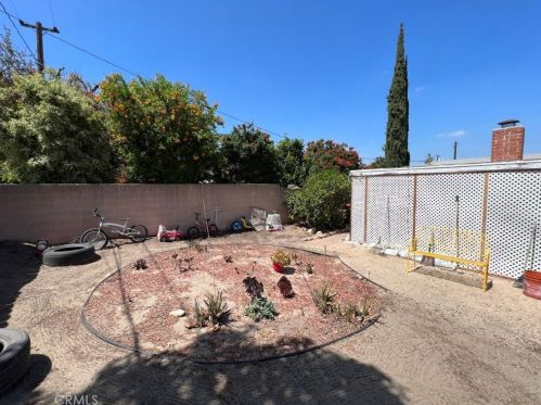 9682 Kennelly Ln, Anaheim CA  92804-5339 exterior