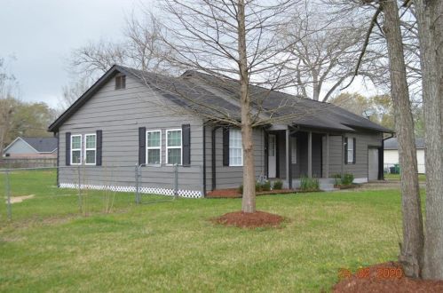 1003 Arcola St, Angleton TX  77515-3202 exterior