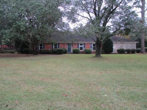910 Roland Rd, Albany, GA 31705-9352