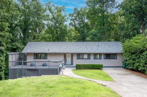 5583 Benton Woods Dr, Atlanta, GA 30342-1308