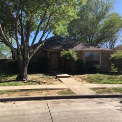 4816 Cable Dr, Fort Worth TX  76137-3323 exterior