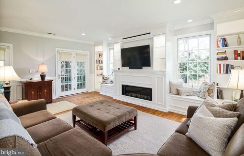 40 Upland Way, Haddonfield NJ 08033-3518 exterior