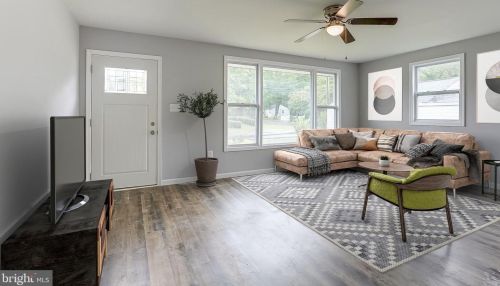 606 3rd St, Aberdeen, MD 21001-3123