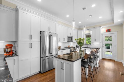 8409 Grove St, Silver Spring MD 20910-4761 exterior