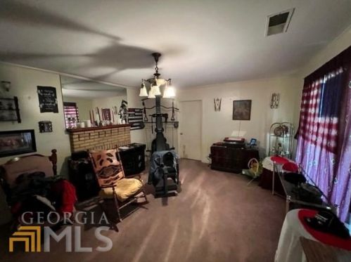 126 Pine Valley Rd, Bogart, GA 30622-2103