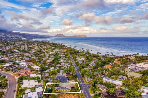 4292 Kahala Ave, Honolulu HI  96816-4822 exterior