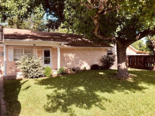 202 3rd St, Thorndale, TX 76577-8542