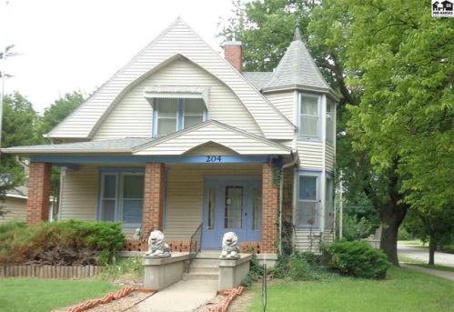 204 Chestnut St, Lindsborg, KS 67456-2112