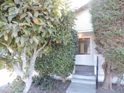 330 Riverside Dr, Watsonville, CA 95076-5055