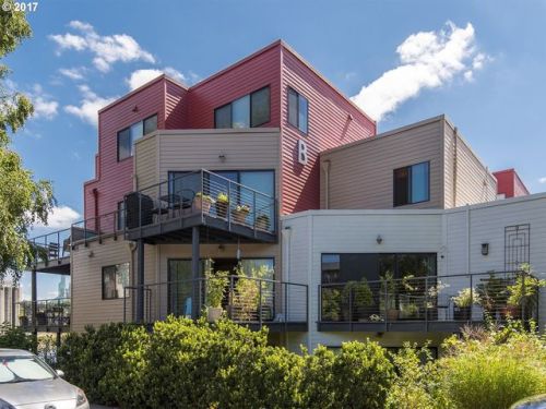 620 Naito Pkwy, Portland, OR 97209-3757