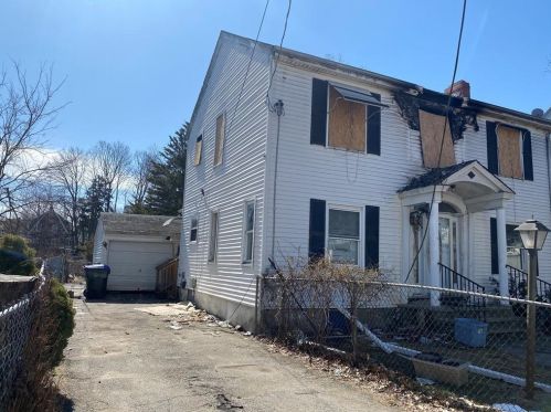 120 California Ave, Providence, RI 02905-4322