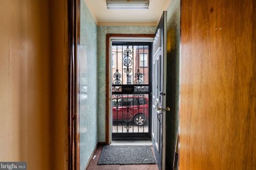 1745 19 St, Philadelphia PA  19145-2120 exterior