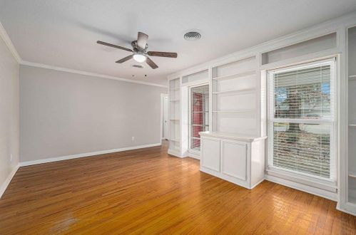 1508 San Jacinto St, Conroe TX  77301-1944 exterior