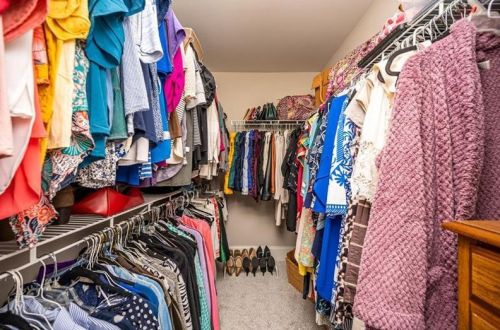 4437 Carmain Dr, Atlanta GA  30342-3503 exterior