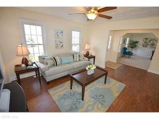 2839 Colchester Cres, Norfolk VA  23504-4015 exterior