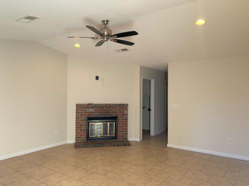 1129 Vallecito Way, Modesto, CA 95351-2117