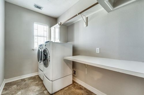 8981 Willow Spg Ln, Conroe TX  77302-3453 exterior