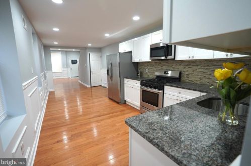 1830 27th St, Philadelphia, PA 19145-1708