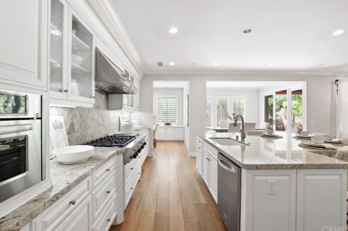 24 Constantine, Irvine CA  92620-3547 exterior