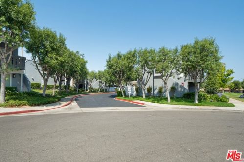 59 Firwood, Irvine CA  92604-4634 exterior