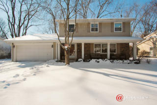 815 Liberty Bell Ln, Green Oaks, IL 60048-3451