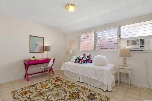 1434 Ihiloa Loop, Honolulu HI  96821-1347 exterior