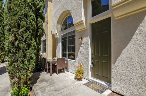 3730 Mykonos Ln, San Diego, CA 92130-3575