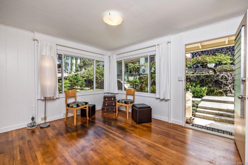 3588 Alani Dr, Honolulu HI  96822-1412 exterior