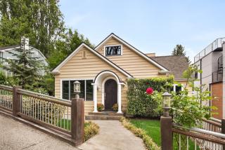 3718 Jefferson St, Seattle, WA 98122-6438