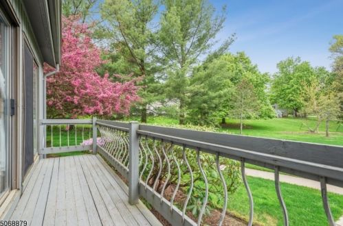 59 Linda Ln, Edison, NJ 08820-4502